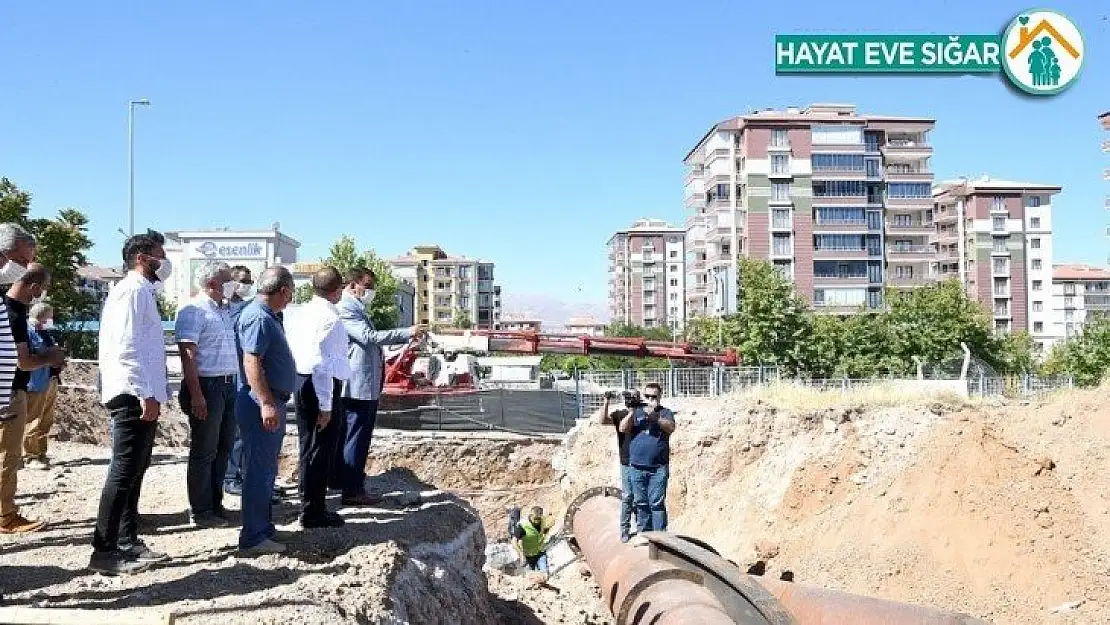 Kuyuönü HES Projesinde enerji üretecek paneller takıldı