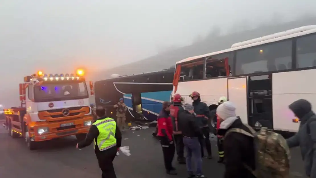 Kuzey Marmara Otoyolu'nda zincirleme kazada 10 kişi öldü 57 kişi yaralandı