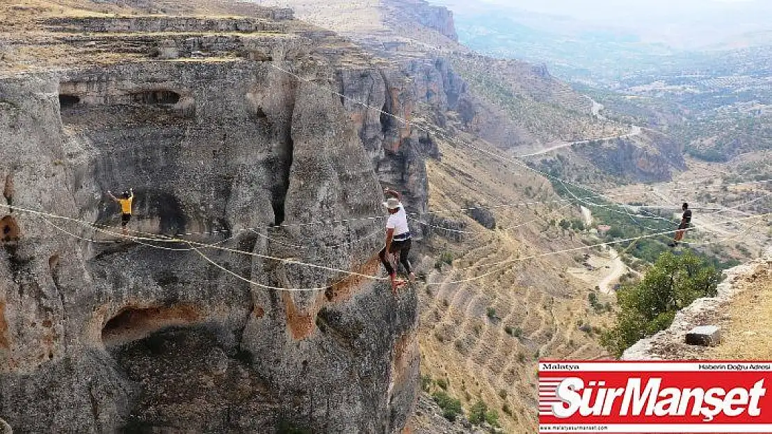 Levent Vadisi'nde Slackline gösterisi nefesleri kesti