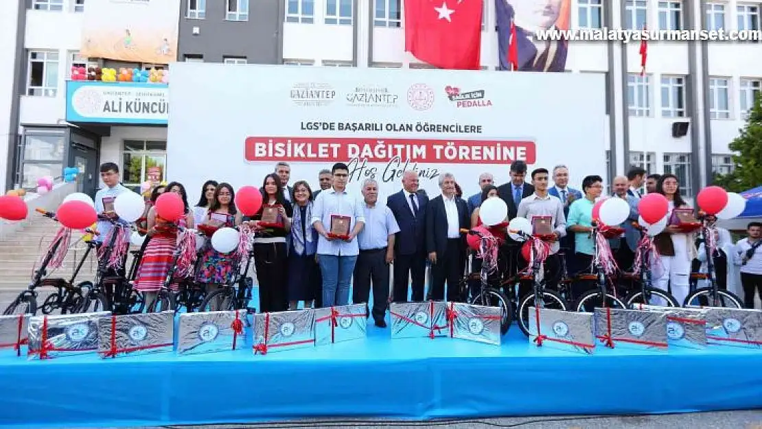 LGS Türkiye birincisine bisiklet ve bilgisayar hediyesi