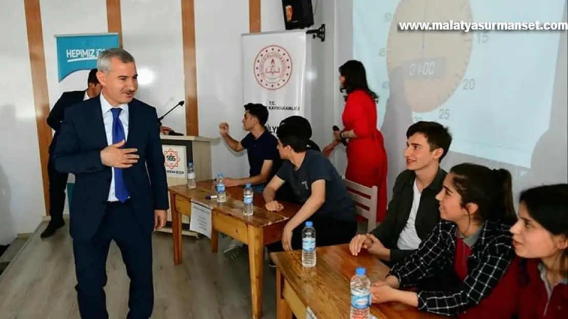 Lise öğrencileri ''Çevre Bilinci ve Sıfır Atık'' için ter döktü