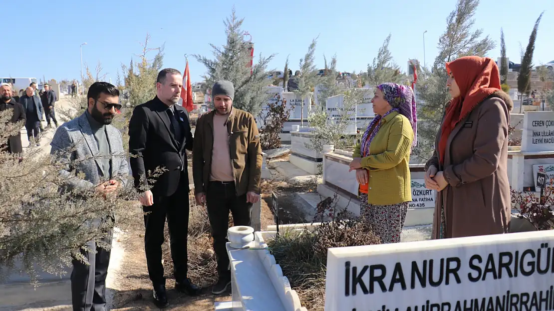 Maginder'den Deprem Şehitlerine Anlamlı Ziyaret!