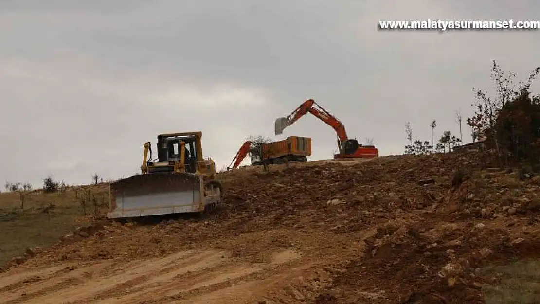 Mahalle sakinleri istedi, çalışmalar anında başladı