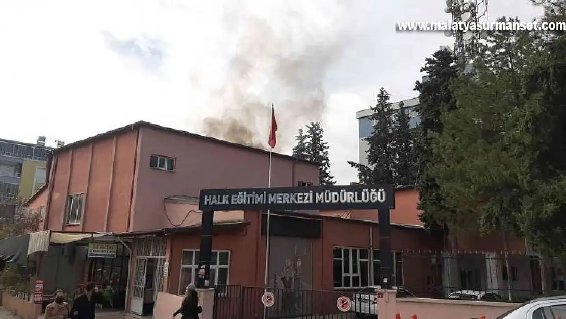 Mahalleli yoğun dumandan korktu