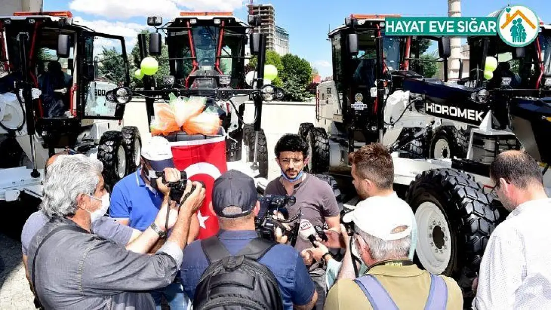 Malatya belediyesine yeni iş makineleri