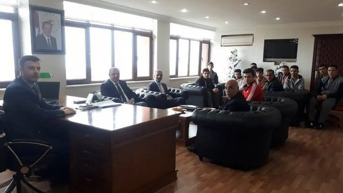 Malatya birincisi Güreşçileri tebrik