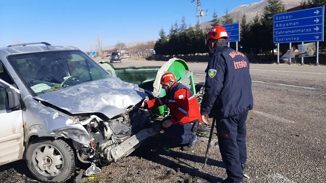 Malatya'da 2 araç çarpıştı: 1 yaralı