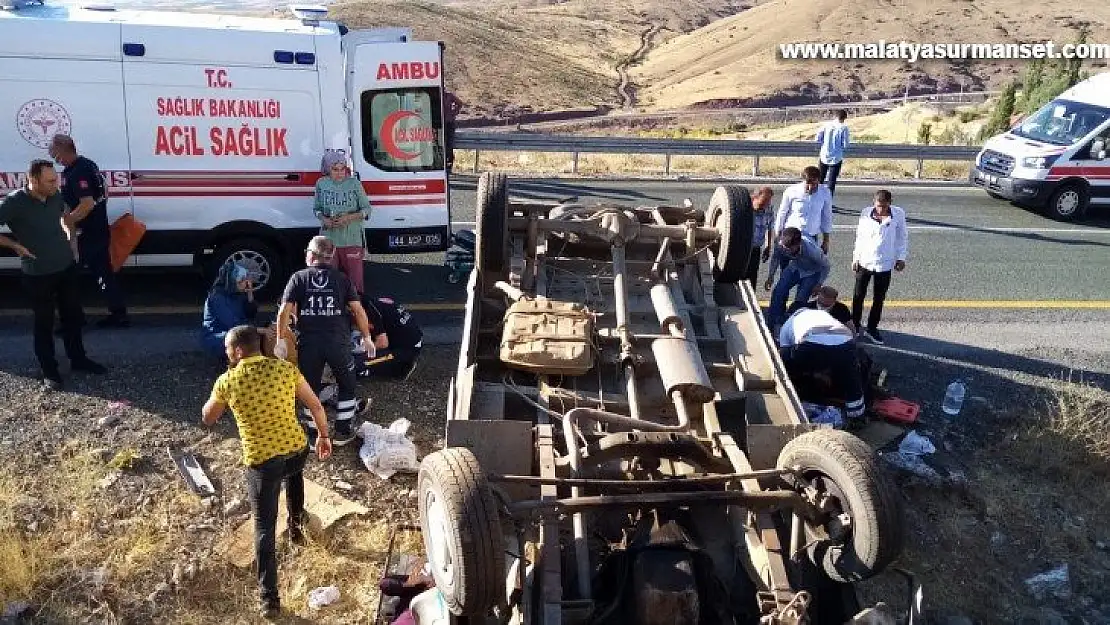 Malatya'da 2 ayrı trafik kazası: 14 yaralı