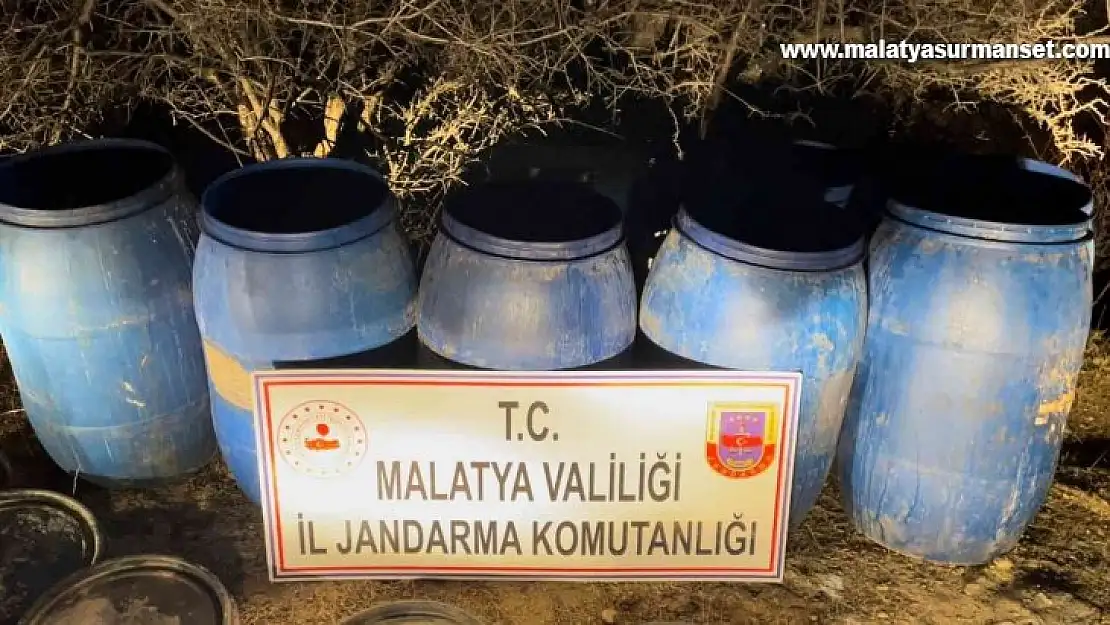 Malatya'da 2 bin litre sahte alkol ele geçirildi