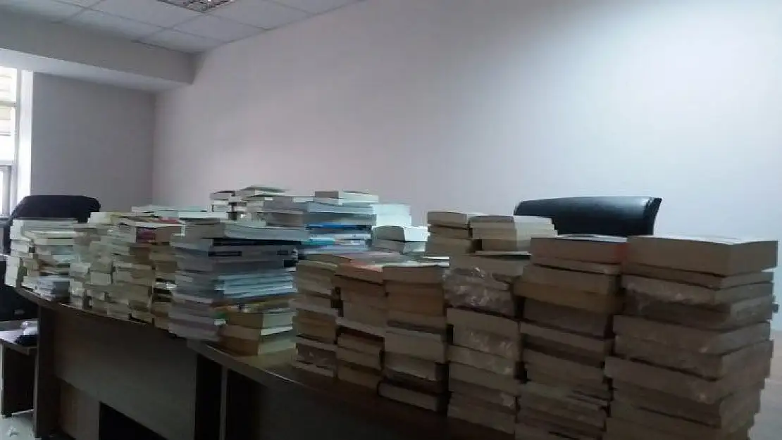 Malatya'da 588 Bandrolsüz kitap ele geçirildi