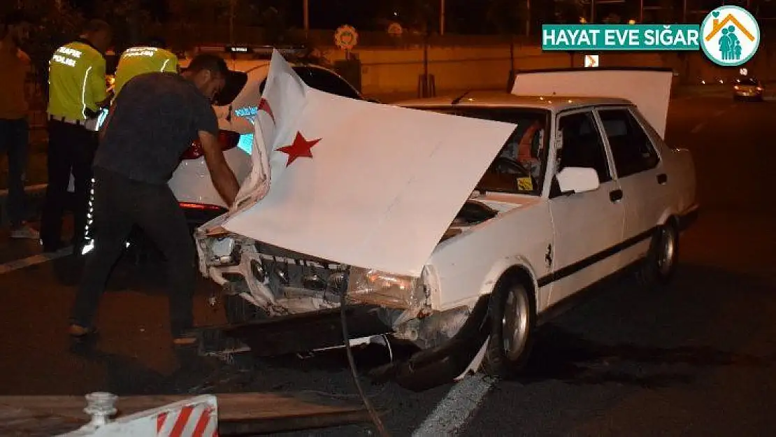 Malatya'da alt geçitte kaza: 2 yaralı