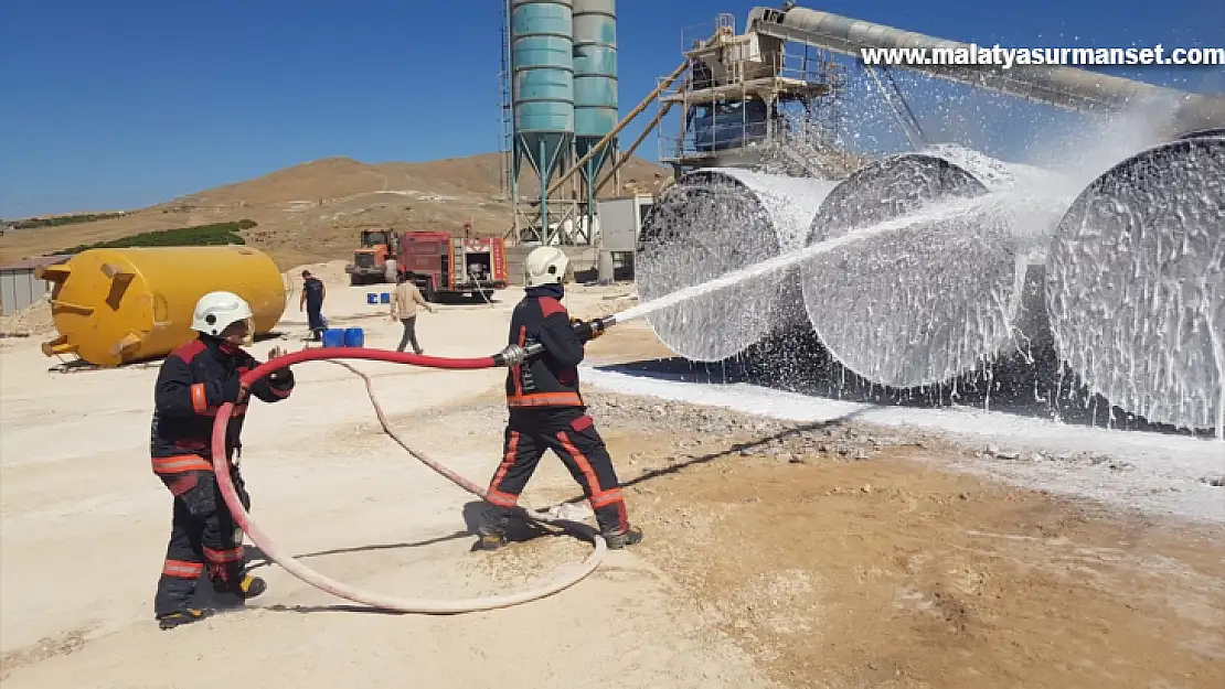 Malatya'da beton santralinde çıkan yangın söndürüldü