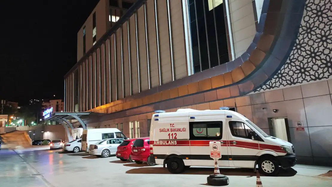 Malatya'da bıçaklı kavga: 5 yaralı