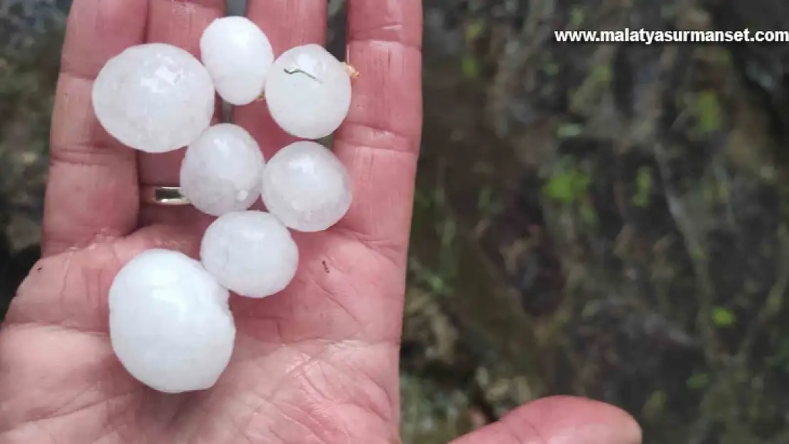 Malatya'da ceviz büyüklüğünde dolu yağdı