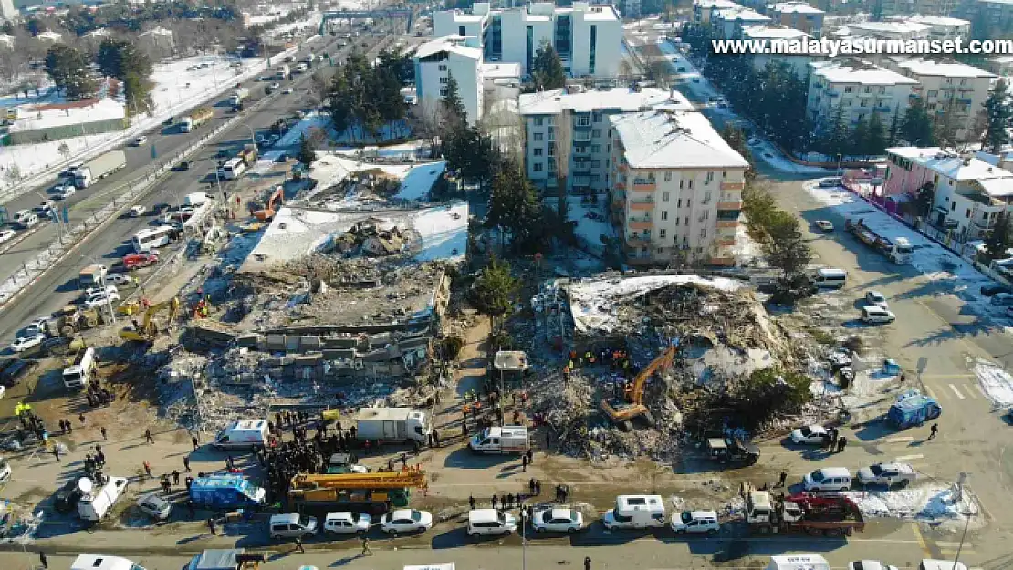 Malatya'da depremin altıncı gününde arama kurtarma çalışmaları havadan görüntülendi