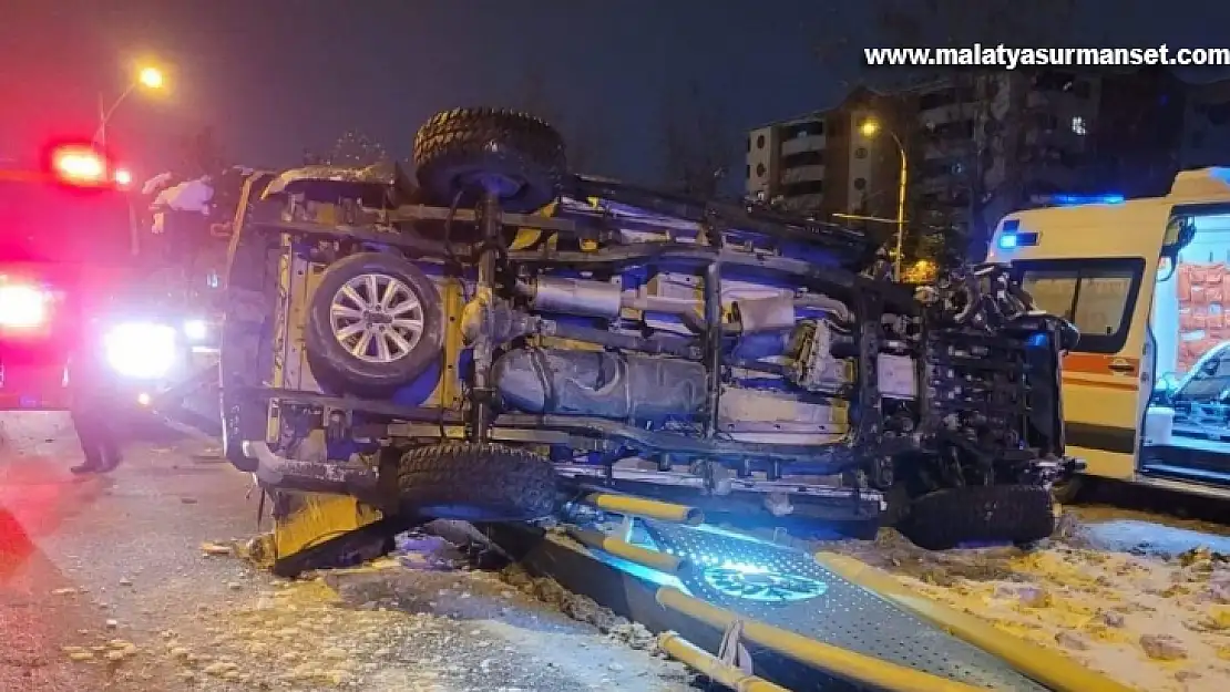 Malatya'da feci kaza: 1'i ağır 2 yaralı