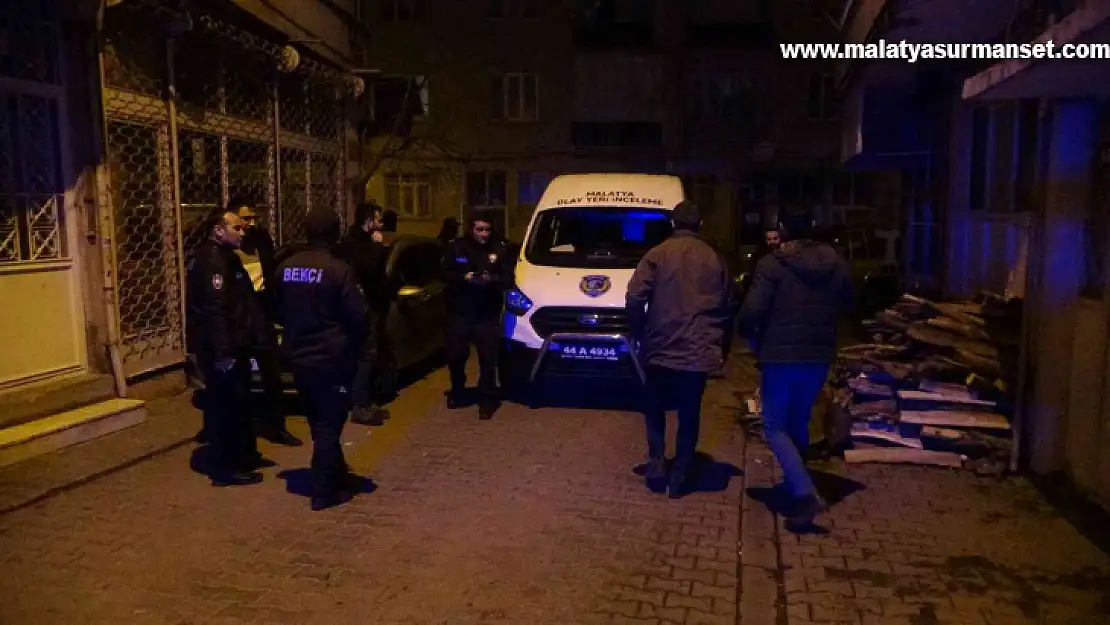 Malatya'da genç kadın yatağında kanlar içerisinde bulundu