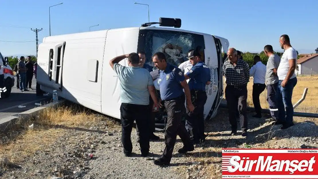 Malatya'da halk otobüsü devrildi: En az 25 yaralı