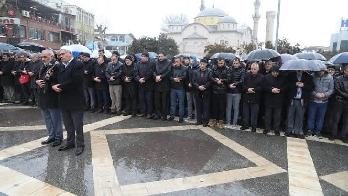 Malatya'da İdlib şehitleri için gıyabi cenaze namazı kılındı