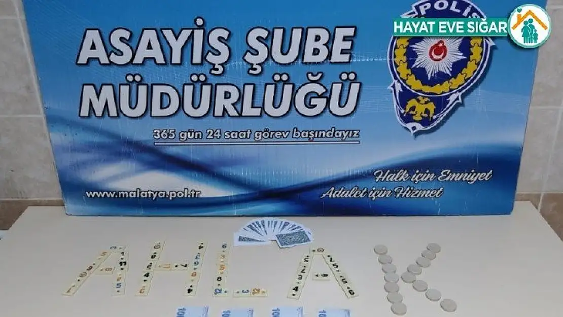 Malatya'da iki iş yerine kumar baskını