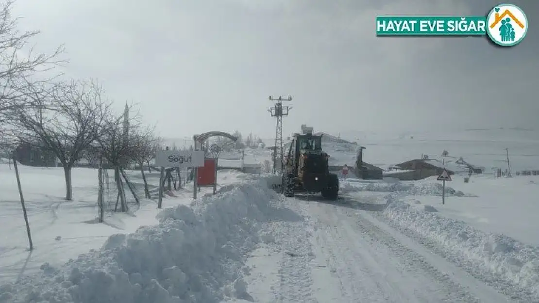 Malatya'da kar nedeniyle 698 mahalle yolunu ulaşıma açtı