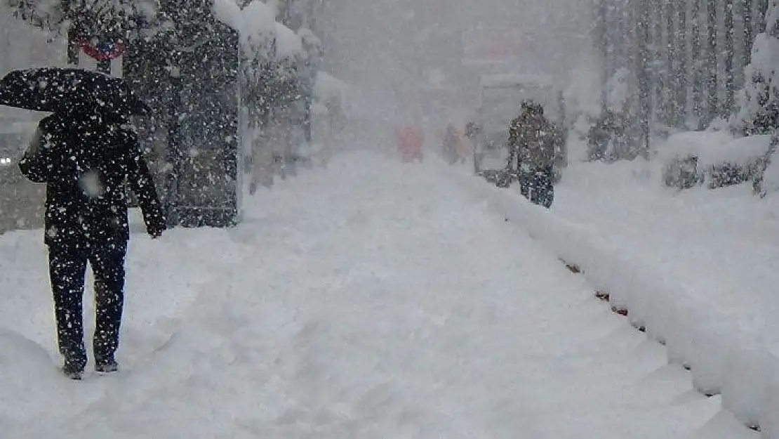 Malatya'da kar yağışı hayatı olumsuz etkiliyor