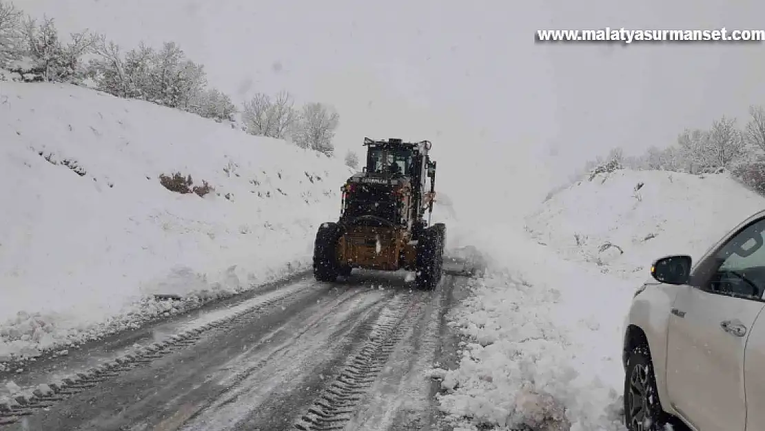 Malatya'da kardan kapalı yol kalmadı