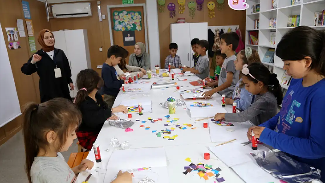 Malatya'da konteyner kentte kalan çocuklara eğitim desteği devam ediyor