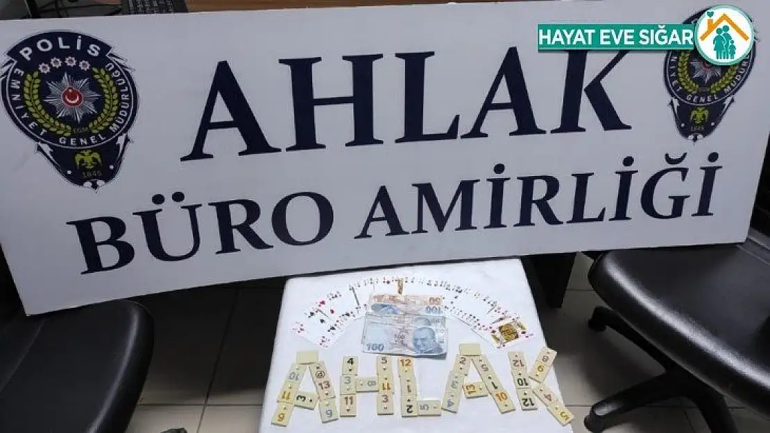 Malatya'da kumar baskını: 4 kişiye 4 bin 900 TL ceza