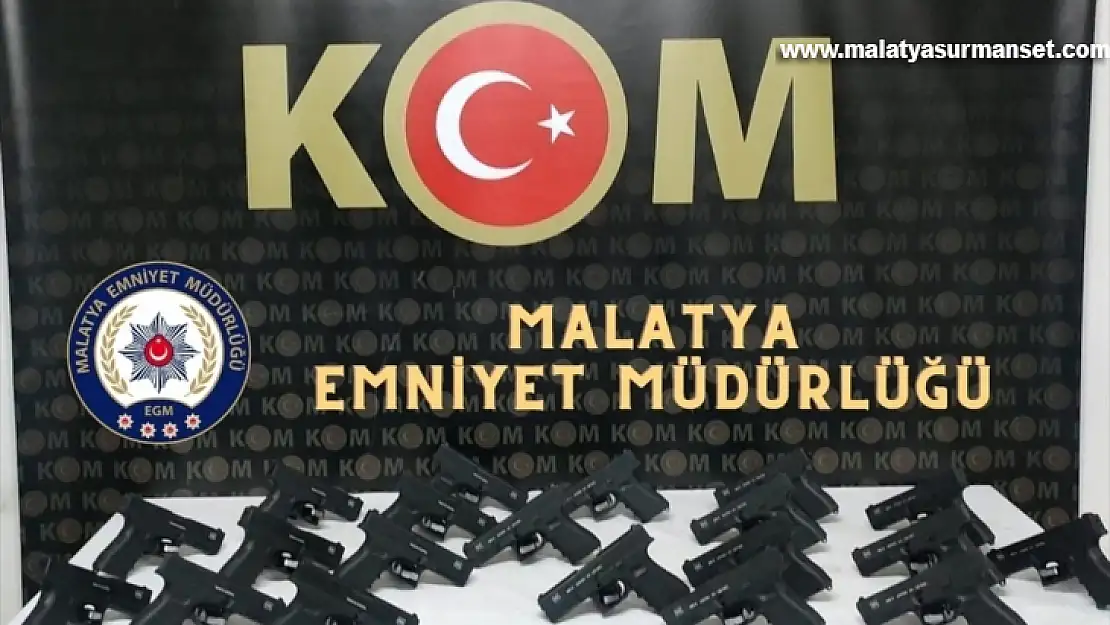 Malatya'da otomobilde ruhsatsız 20 tabanca ele geçirildi