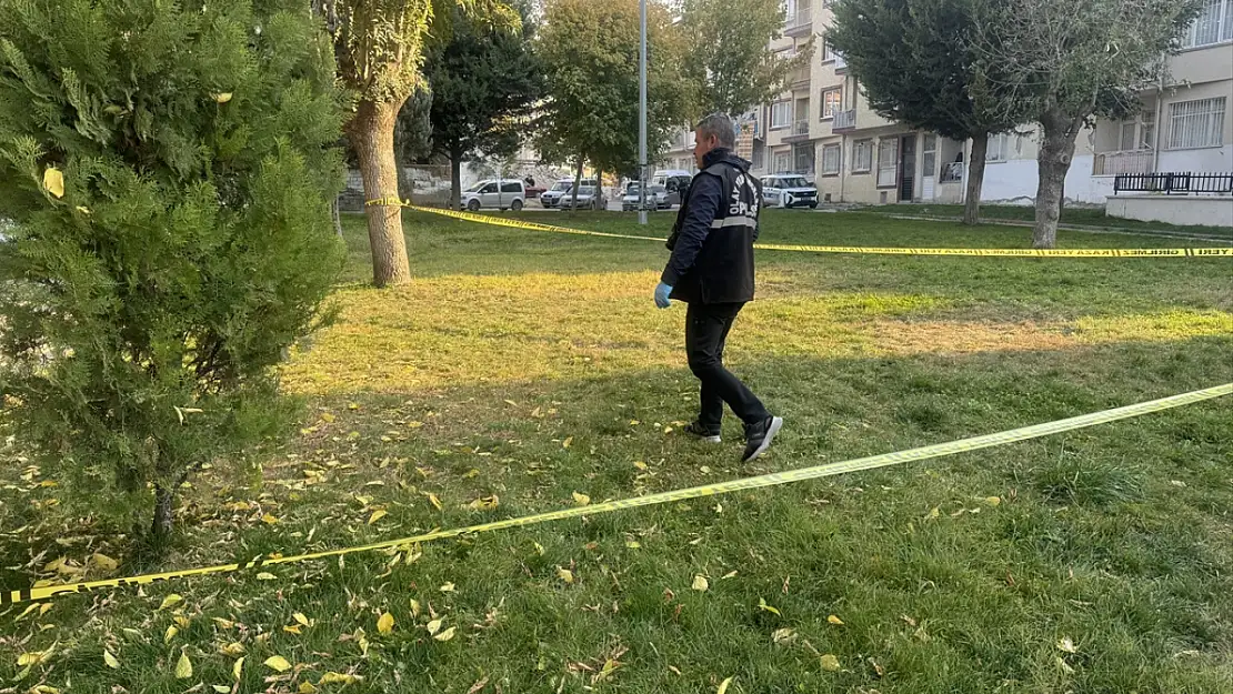 Malatya'da Parkta Silahlı Kavga 1 Kişi Yaralandı