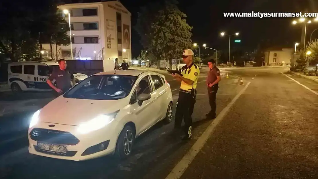 Malatya'da polis ekipleri trafik denetimi yaptı