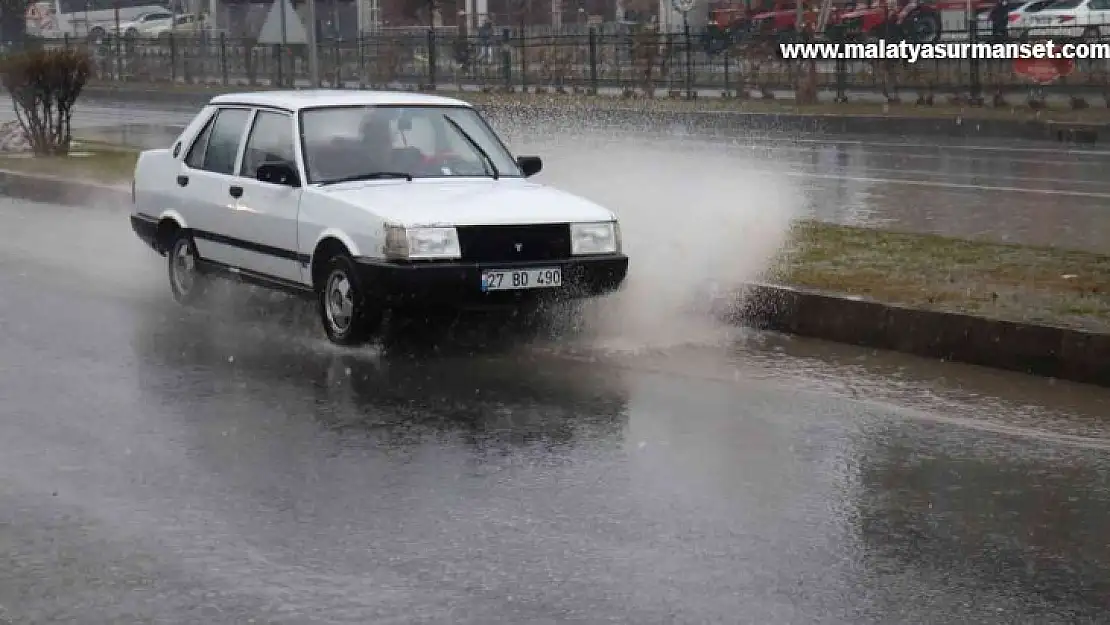 Malatya'da sağanak etkili oluyor