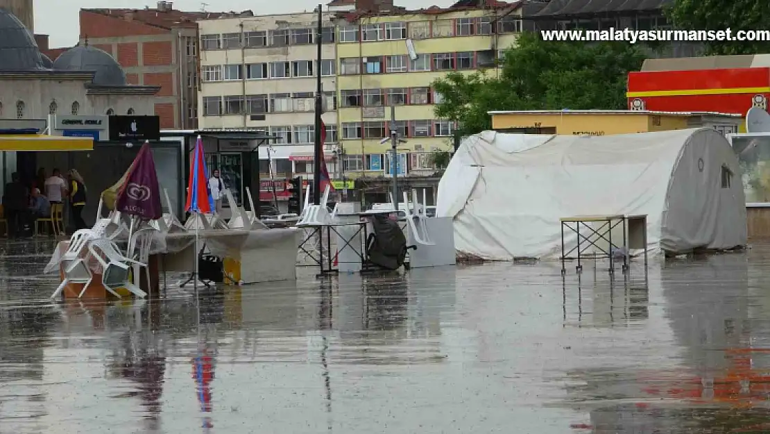 Malatya'da sağanak etkili oluyor