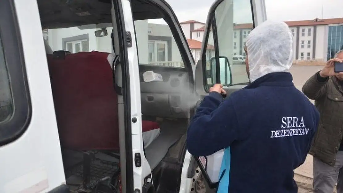 Malatya'da servis minibüslerine dezenfekte