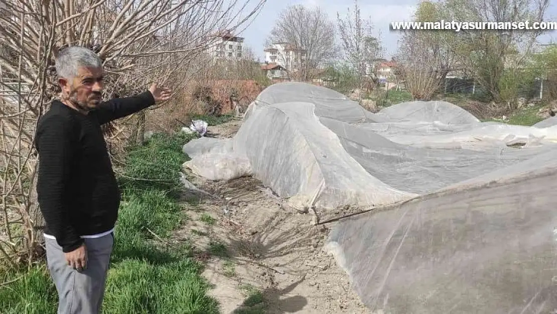 Malatya'da şiddetli rüzgar seralara zarar verdi