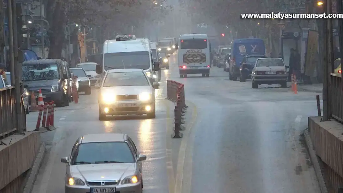 Malatya'da sis etkisini sürdürüyor