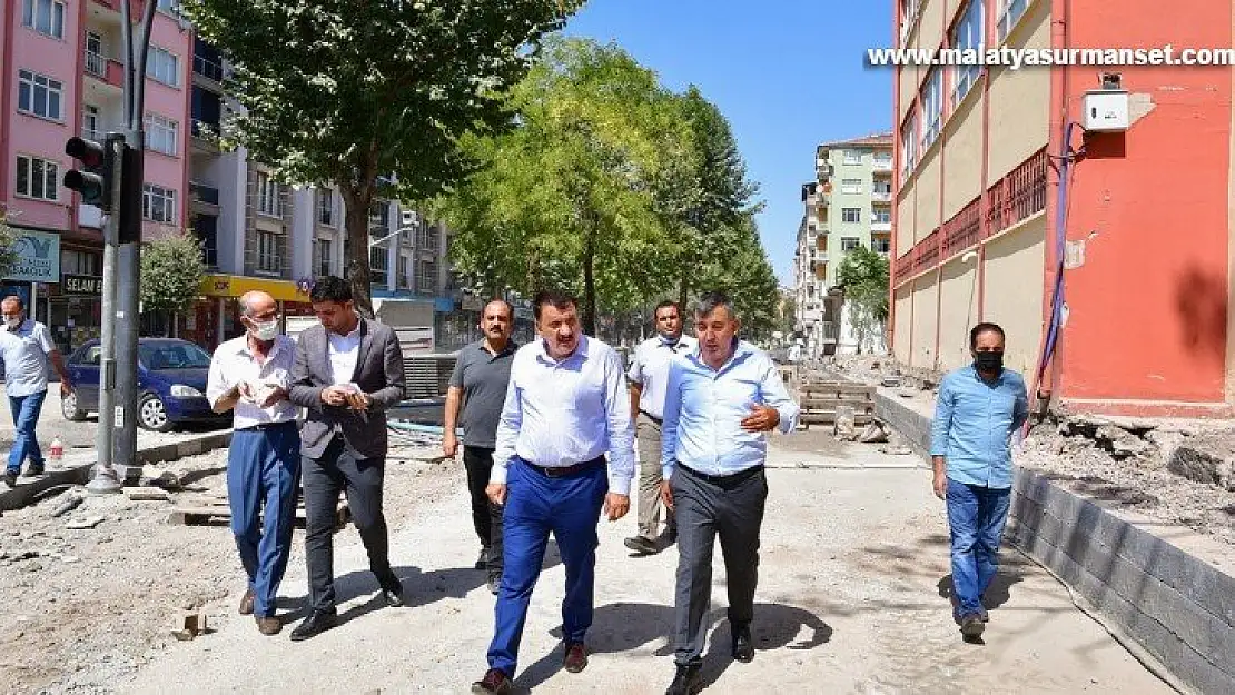 Malatya'da Sivas Caddesi baştan aşağı yenileniyor