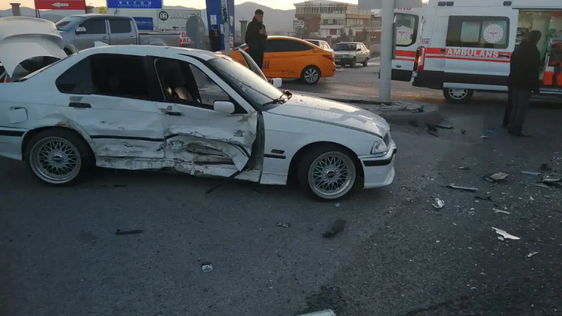 Malatya'da Trafik Kazası 3 Yaralı