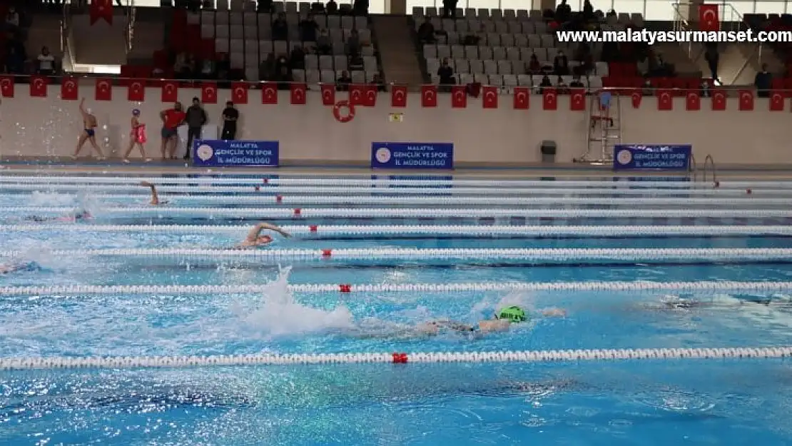 Malatya'da yeni yapılan havuzda ilk yüzme müsabakası yapıldı