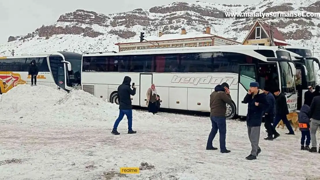 Malatya-Kayseri yolu ulaşıma kapatıldı