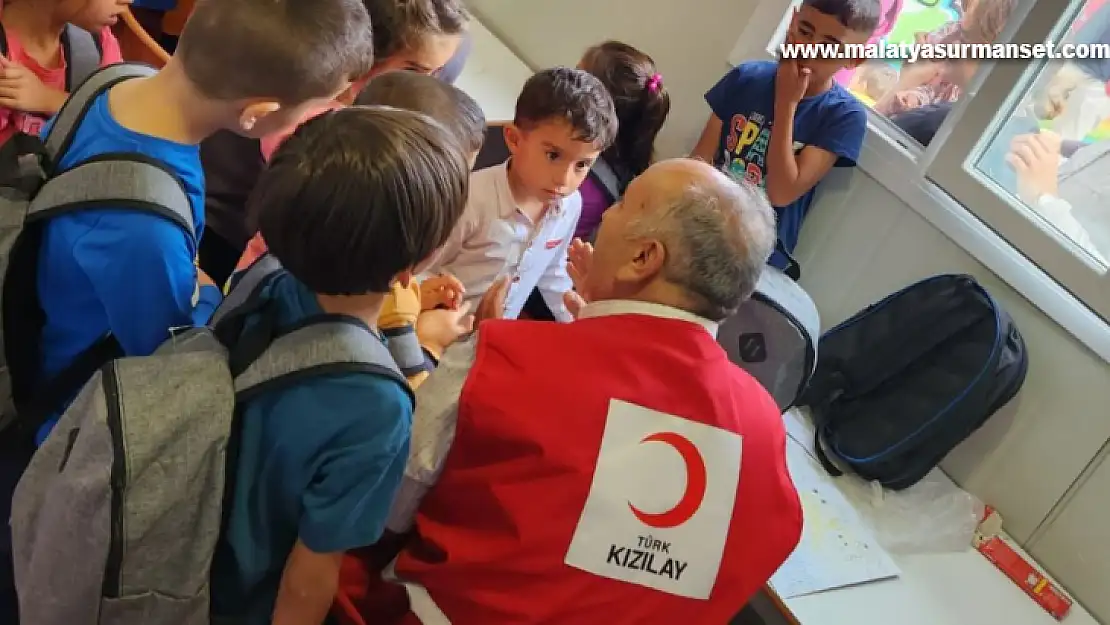 Malatya Kızılay Şubesi Öğrencileri Unutmadı