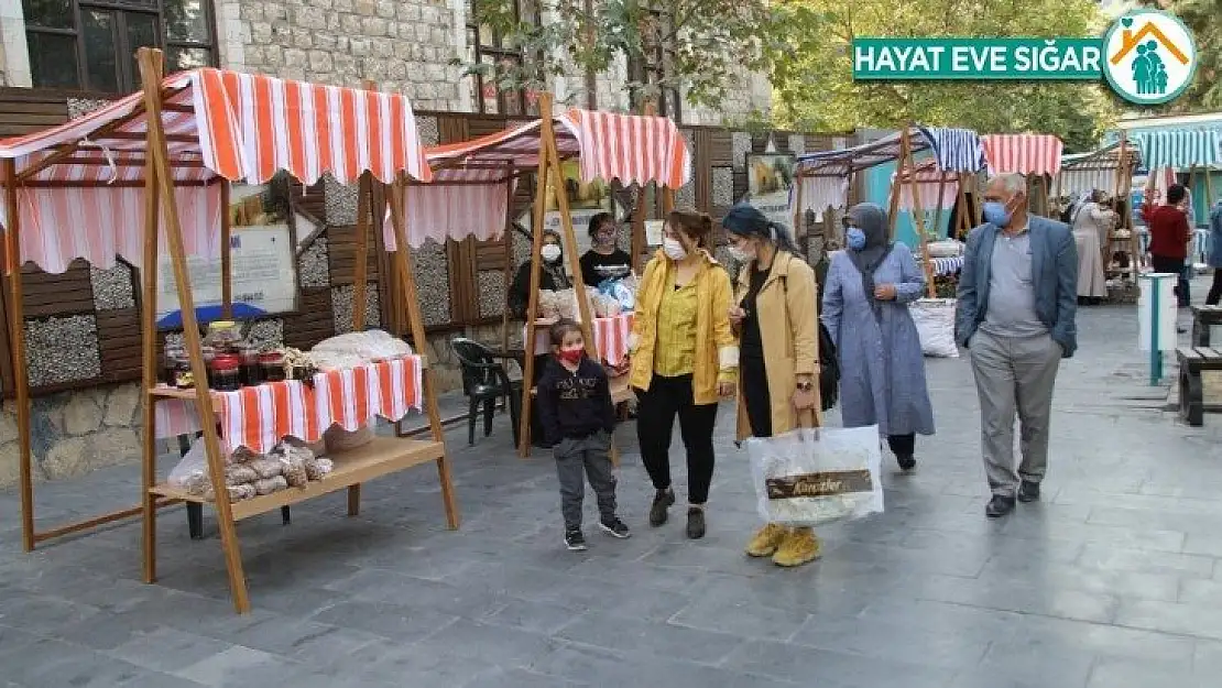 Malatya'nın ilk 'hanımeli pazarı' açıldı