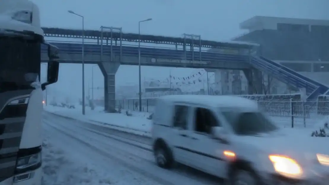 Malatya-Sivas Kara Yolu Yeniden Trafiğe Açıldı