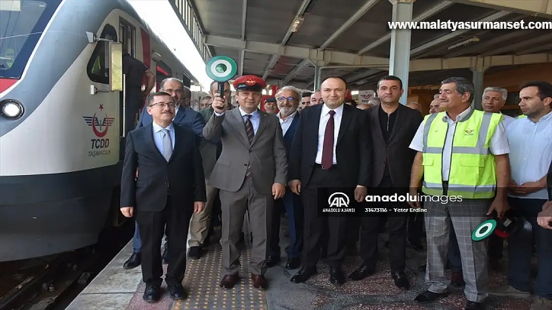 Malatya'yı hızlı trenle Ankara ve İstanbul'a bağlayacak Sivas Bölgesel Treni seferleri başladı