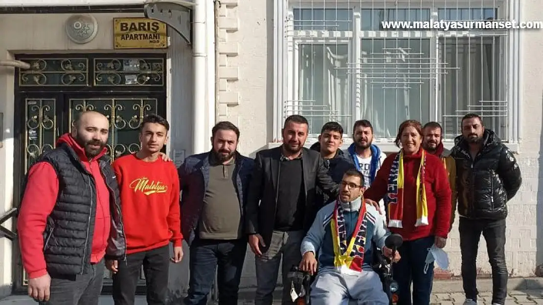 Malatyaspor Taraftarlar Derneği, Uğurcan'a akülü araba hediye etti