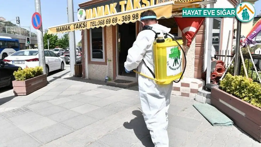 Mamak Belediyesinden taksi duraklarına dezenfekte desteği