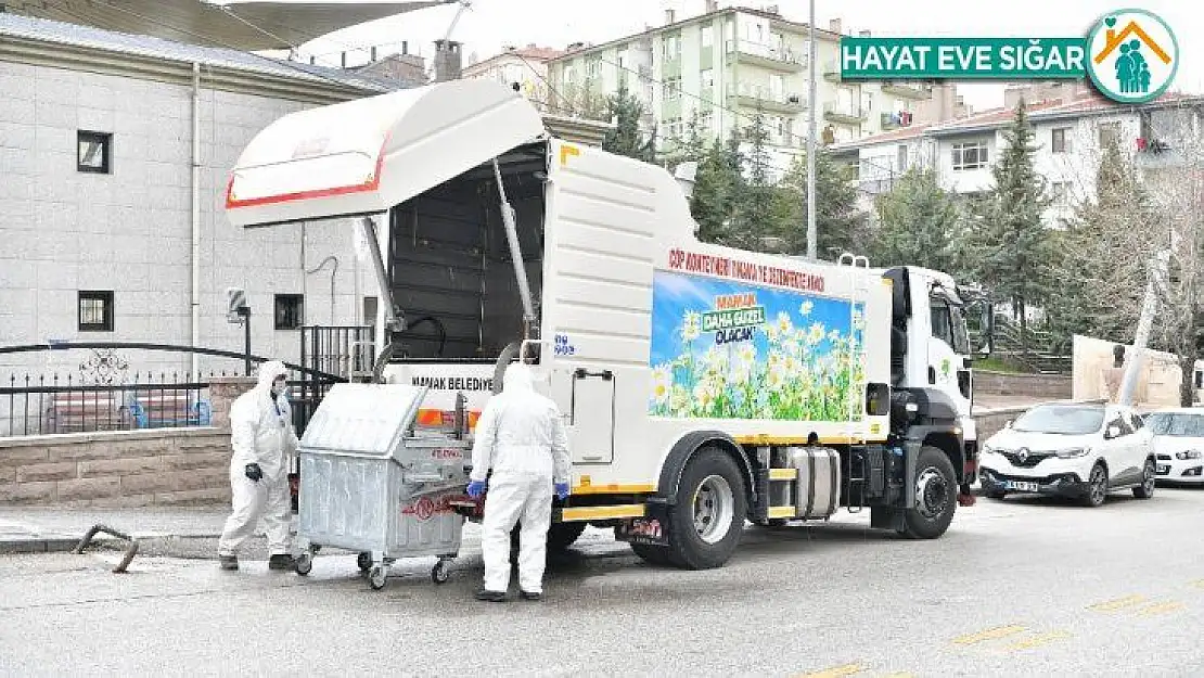 Mamak'ta çöp konteynırlarına dezenfektanlı özel temizlik