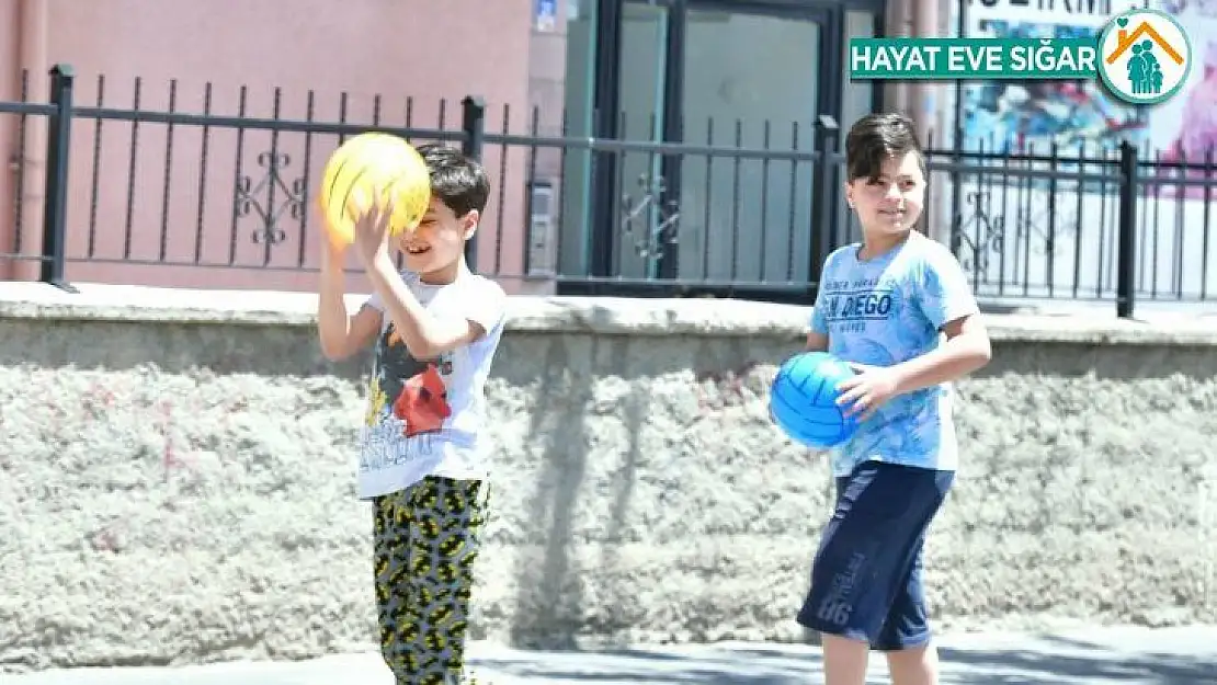 Mamaklı çocuklara çifte bayram
