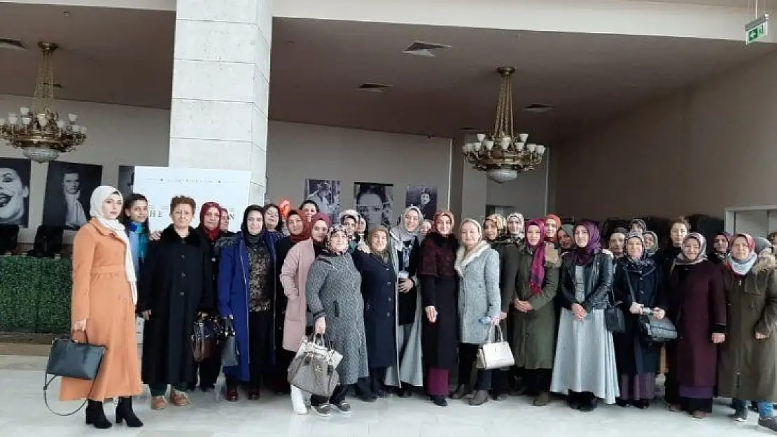 Mamaklı kadınların sinema keyfi